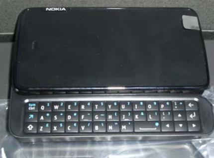 Selling Nokia N900 Unlocked Phone (SIM Free)