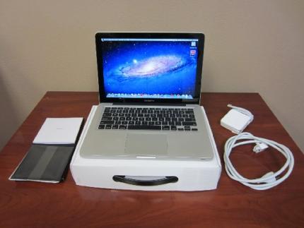 Apple MacBook Pro ME665LL/A 15.4-Inch Laptop with 