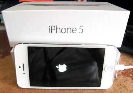 For Sale Apple iPhone 5 64GB & Samsung Galaxy S4 I